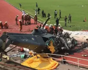 Dez pessoas morrem após dois helicópteros colidirem no ar