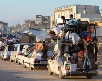 Cerca de 300 mil palestinos já fugiram de Rafah, segundo agência da ONU