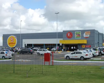 O que está por trás do fechamento de hipermercados em AL? Veja!