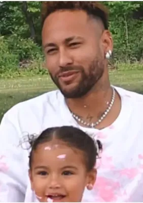 Web critica reação de Neymar ao descobrir que será pai de mais uma menina