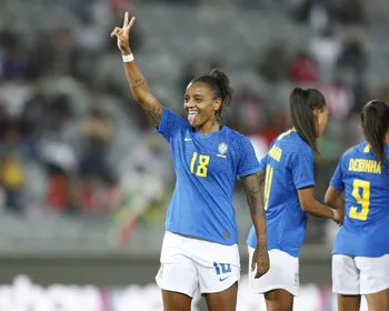 ALE: Geyse será homenageada por trajetória de destaque no futebol feminino