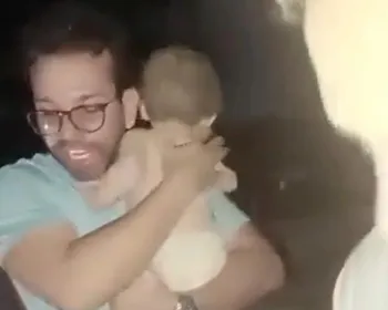 Bebê é retirado com vida de escombros após terremotos na Venezuela