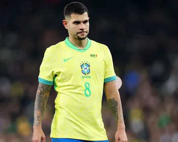 Bruno Guimarães lamenta a perda de companheiro e fala sobre se sentir pronto para a Copa