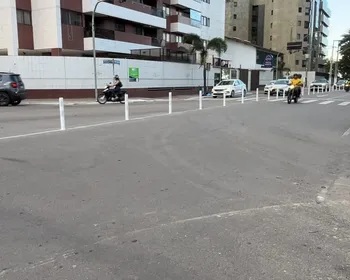 DMTT instala barras de sinalização na Jatiúca para reduzir acidentes