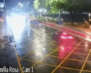 Pista molhada e moto: vídeo mostra acidente com BMW na orla de Maceió