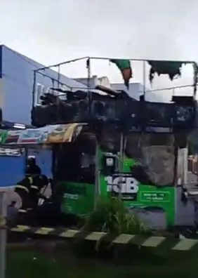 Incêndio destrói banca de revistas no centro de Arapiraca