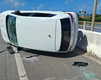 Casal de ciclistas é atropelado na Ponte Divaldo Suruagy, em Marechal; mulher fica em estado grave