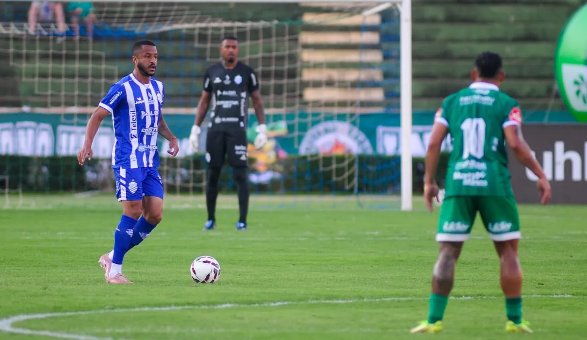 Veja os melhores momentos: CSA perde para Uberlândia e decidirá acesso no Rei Pelé: 1 a 0