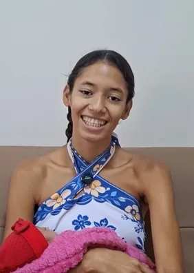 Bebê que nasceu com 1 kg recebe alta após 3 meses em UTI em AL