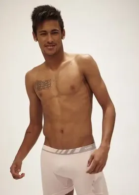 Como Neymar de cueca aos 18 anos deu início a marca e ao seu império bilionário