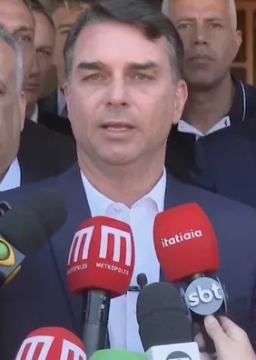 Flávio defende Alfredo e descarta mudança na chapa: 'Pessoa preparada e de coragem'