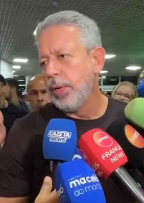 Lira expõe negociação com JHC e diz que aliança saiu “dentro dos 45”