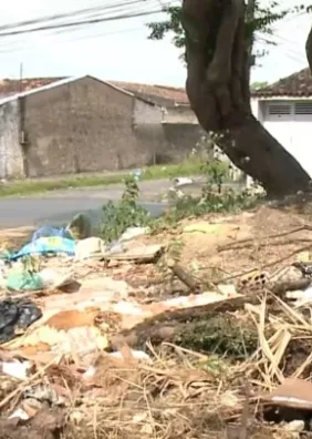 Moradores denunciam descarte irregular de lixo no Eustáquio Gomes