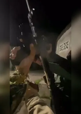 Vídeo mostra líder do tráfico da Bahia armado antes de ser preso em Alagoas