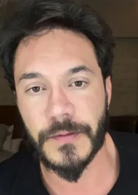 Ex-BBB Eliezer causa confusão com vídeo sobre vício