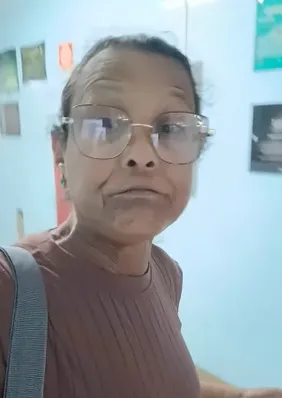 Moradora de Maceió relata internação sem acompanhante e emociona seguidores nas redes sociais