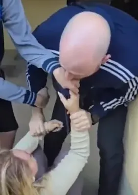 Pastora e pré-candidata do PL cai na porrada com entregador; veja vídeo