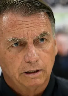 PF pede a Moraes definição sobre destino de armas de Bolsonaro