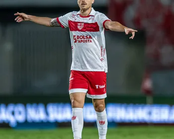 Bressan admite fragilidade defensiva do CRB e cobra reação: 'coletivo precisa melhorar'