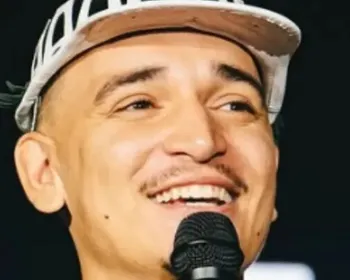 Cantor João Gomes é hospitalizado e cancela shows; entenda