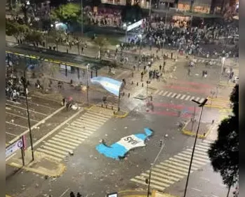 Derrota da Argentina termina em confrontos em Buenos Aires