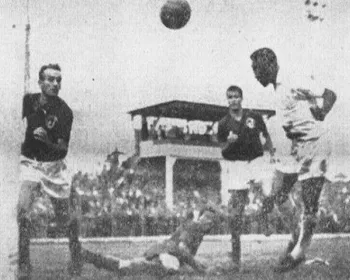 Google recria o gol 'mais bonito' da carreira de Pelé; veja