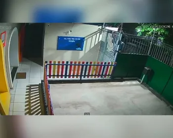 Homem invade creche, furta itens e mexe em alimentos após se masturbar