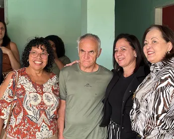 Homem que teve parentes localizados após 13 anos em abrigo do Sertão de AL reencontra irmã e sobrinha