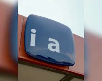 I a: Por que o Itaú apagou as letras de sua marca?
