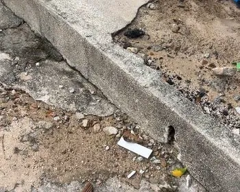 Moradora denuncia buraco deixado por obra e cobra reparo em rua da Pajuçara