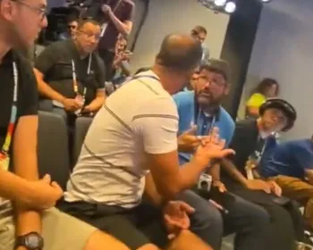 'Por que você me bateu?’: vídeo mostra bate-boca com repórter da Globo