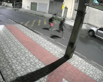 Sargento da PM é baleado com a própria arma em assalto