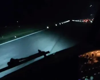 Vídeo de decolagem noturna em Maceió viraliza e encanta internautas nas redes sociais