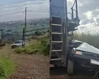 Vídeo feito por morador mostra momento em que carro é atingido por trem
