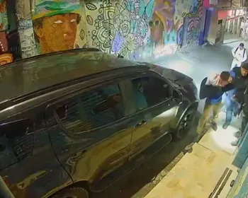 Vídeo: homem é agredido e colocado no porta-malas de falsa viatura