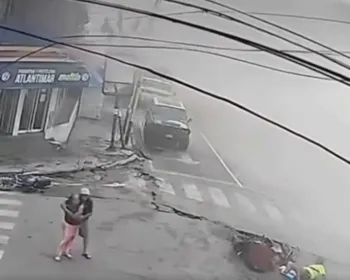Vídeo mostra asfalto se rompendo durante terremoto que atingiu a Venezuela