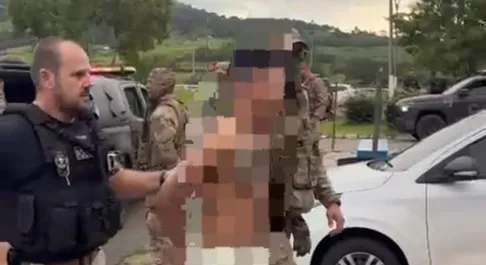 Operação contra facções prende três suspeitos e apreende arma e drogas em AL