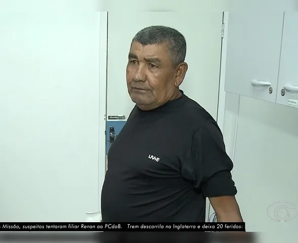 Homem que começou a fumar aos 6 anos luta para vencer vício após 55 anos