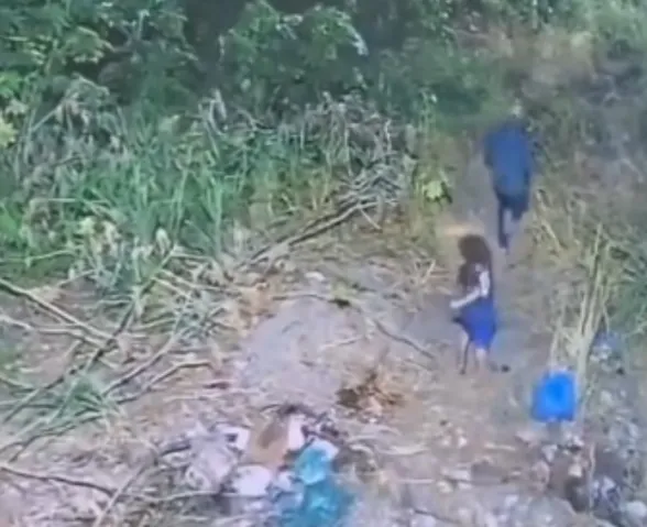 Imagens mostram criança de 6 anos chegando ao terreno onde foi morta em Maceió