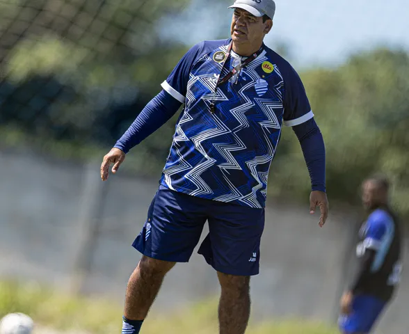 Moacir Júnior reclama da arbitragem e projeta reação do CSA: “Tenho que passar confiança"