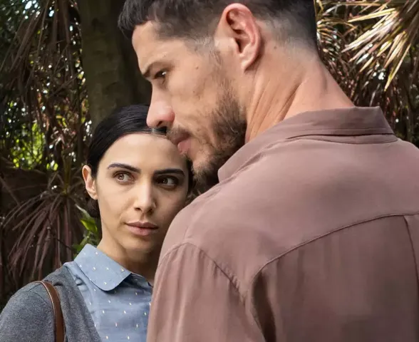 ‘Pecadora’, romance erótico com Rayssa Bratillieri e José Loreto, ganha teaser trailer