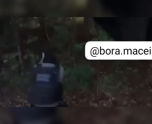 Vídeo mostra intensa troca de tiros durante operação da PM no Benedito Bentes
