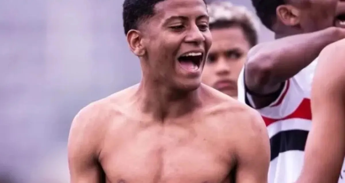 Família de jogador morto no Pontal faz campanha para comprar terreno onde jovem foi sepultado