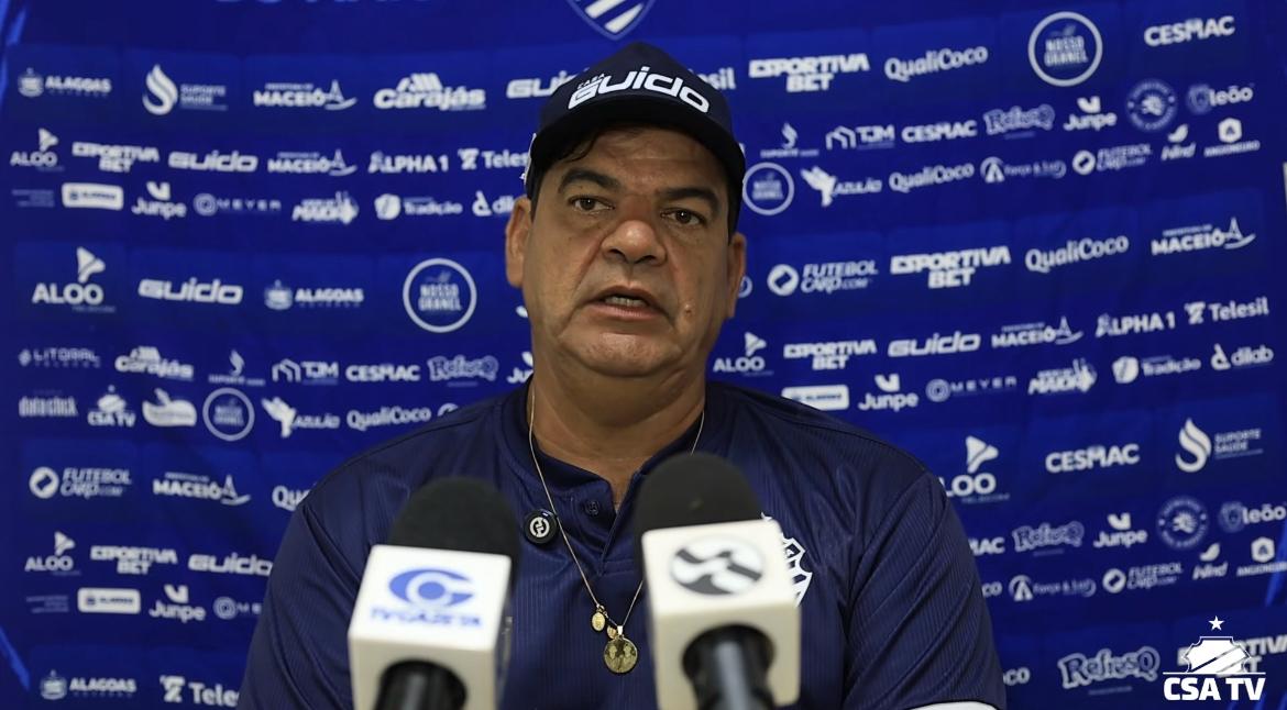 Moacir pede desculpas à torcida do CSA e mantém fé no acesso: "Dois jogos pela frente"