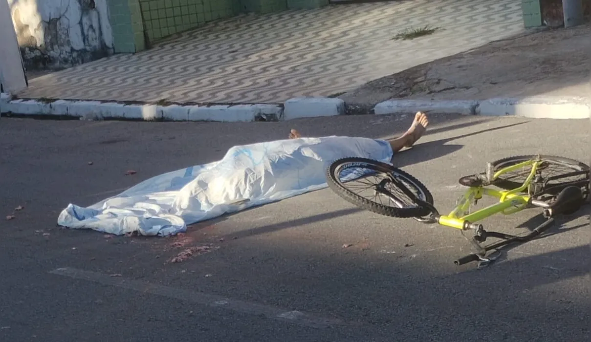 Vídeo: adolescente de 16 anos morre após ter a cabeça atingida por caminhão no Trapiche