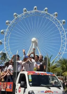 Carreata de JHC reúne apoiadores e percorre bairros de Maceió