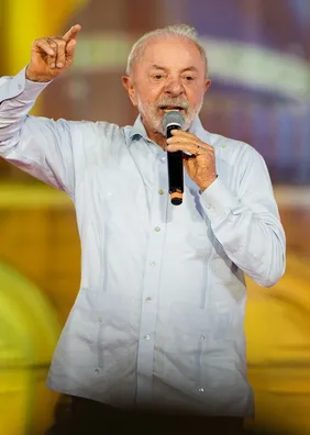 Lula reage a Trump em Maceió: “O Brasil não cabe no quintal de ninguém”