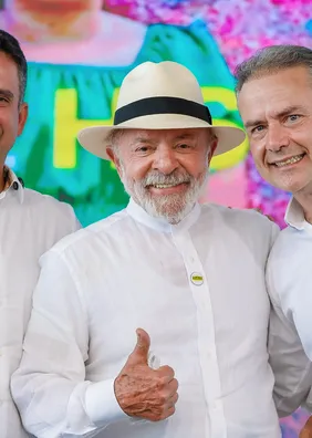 Lula retorna a Alagoas após dividir palco com Renan, Paulo e JHC; relembre como foi