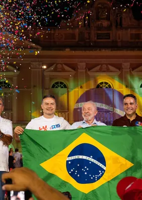 Vídeo: o que Renan Filho disse a Lula sobre JHC durante ato em Maceió