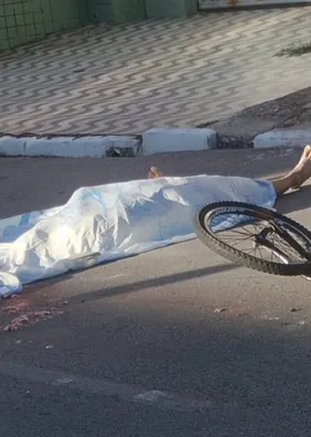 Vídeo: adolescente de 16 anos morre após ter a cabeça atingida por caminhão no Trapiche